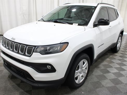 Used 2022 Jeep Compass Latitude AWD/4WD image 33