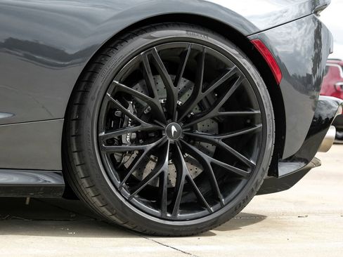 Used 2021 McLaren GT RWD image 47