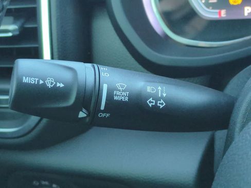 New 2026 RAM 2500 Laramie AWD/4WD image 28