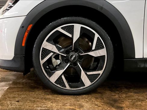 Certified 2025 MINI Cooper S image 11