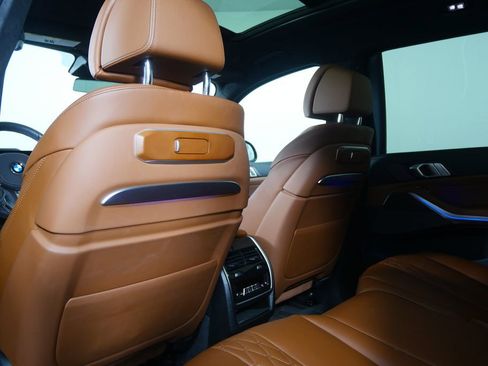 Certified 2025 BMW X7 M60i image 21