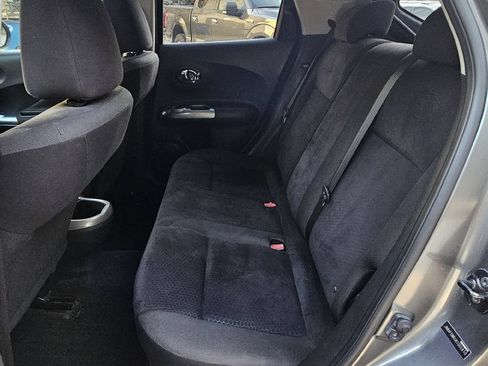 Used 2011 Nissan Juke SV FWD image 12
