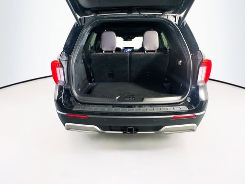 Used 2025 Ford Explorer Platinum w/ LUX Leather Package image 32