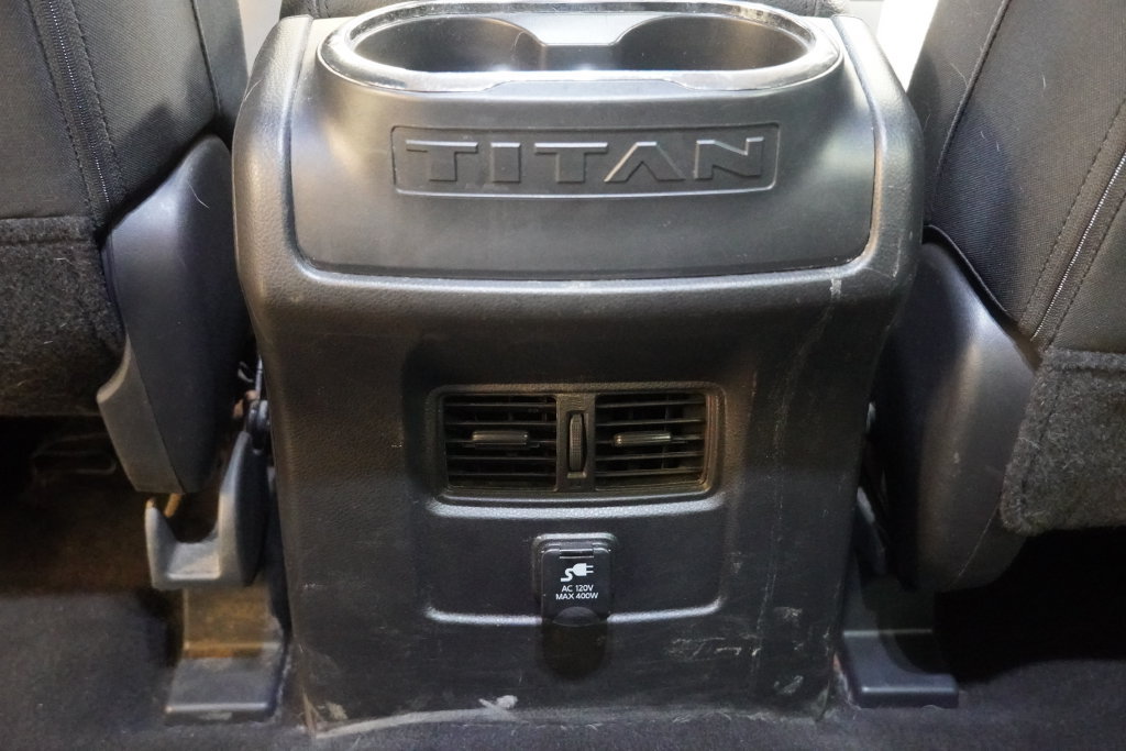 Used 2018 Nissan Titan SV w/ SV Convenience Package AWD/4WD image 23