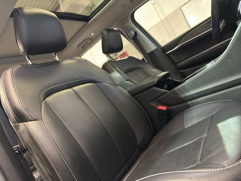 Used 2023 Jeep Grand Cherokee 4WD 4xe w/ Luxury Tech Group II image 22