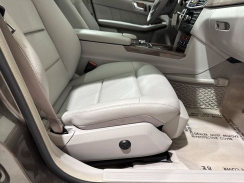 Used 2011 Mercedes-Benz E 350 Sedan image 55