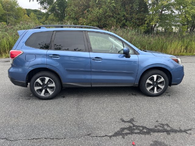 Used 2017 Subaru Forester 2.5i Premium AWD/4WD image 6