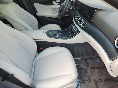 Used 2023 Mercedes-Benz E 350 Sedan image 2