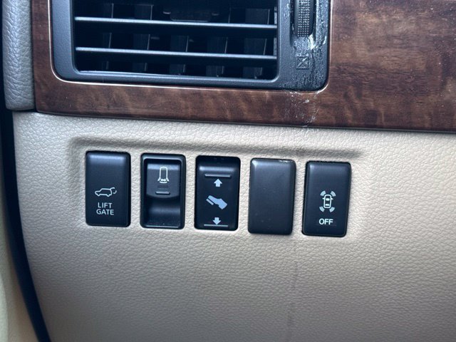 Used 2014 Nissan Armada Platinum AWD/4WD image 19