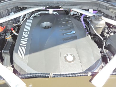 Certified 2025 BMW X5 sDrive40i w/ Climate Comfort Package image 24