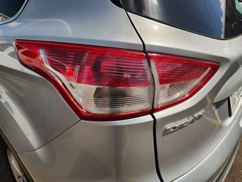 Used 2016 Ford Escape SE w/ Equipment Group 201A FWD image 6