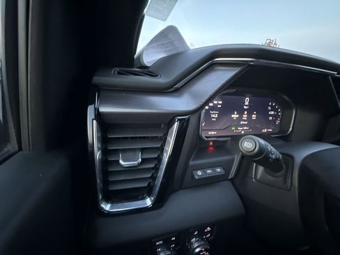 Certified 2024 GMC Sierra 2500 Denali Ultimate image 24