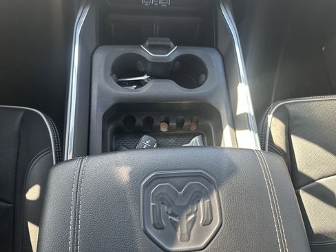 Used 2025 RAM 3500 Laramie AWD/4WD image 21