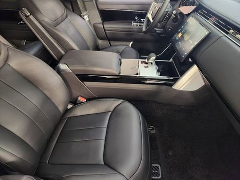 New 2026 Land Rover Range Rover Long Wheelbase SE AWD/4WD image 3