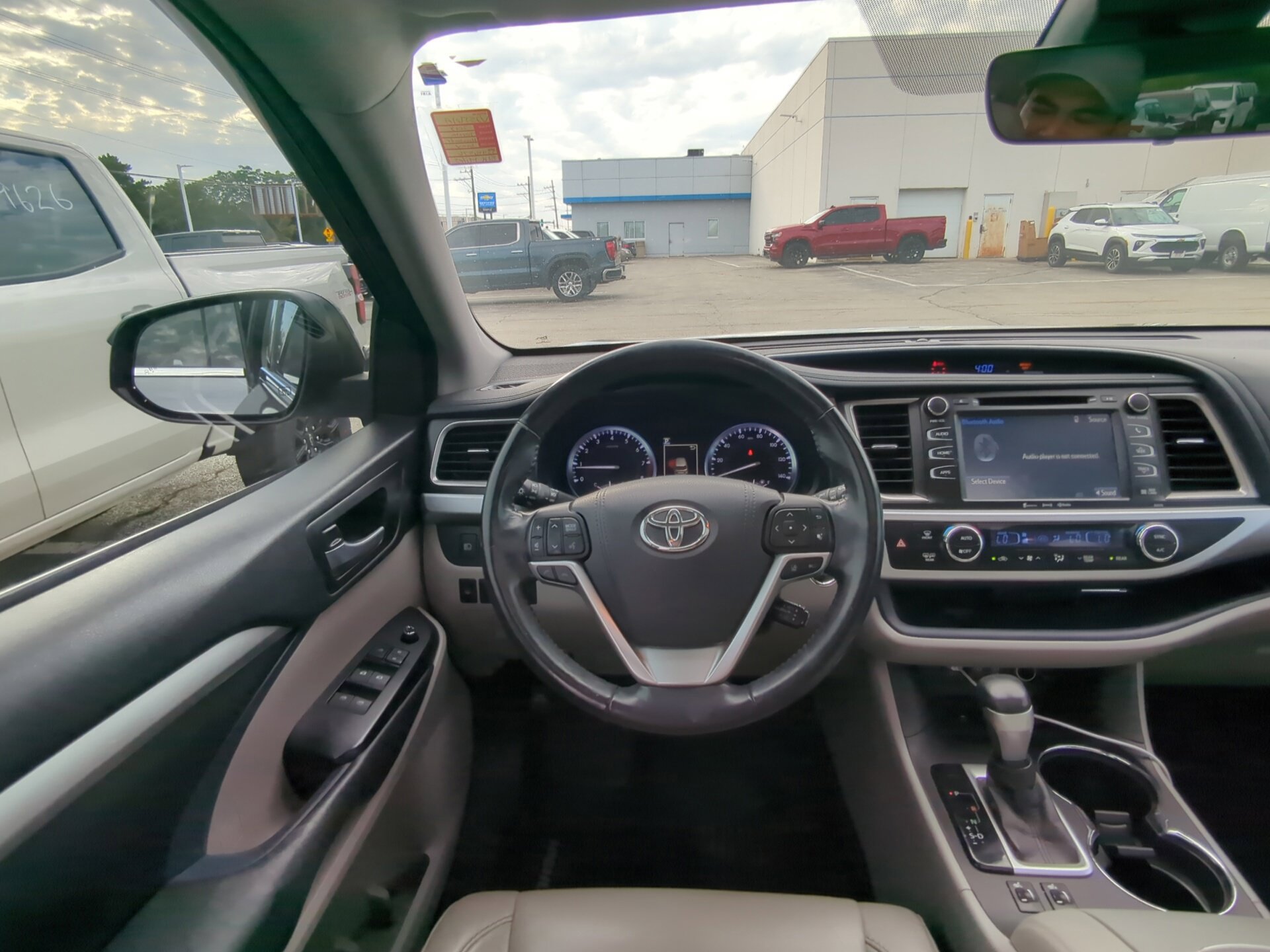 Used 2018 Toyota Highlander XLE AWD/4WD image 16