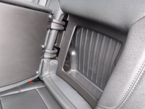 Used 2023 GMC Sierra 1500 SLT image 14