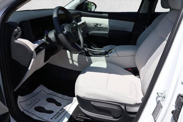 Certified 2026 Hyundai Tucson SE AWD/4WD image 11