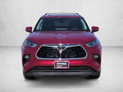 New 2026 Toyota Highlander Limited image 6