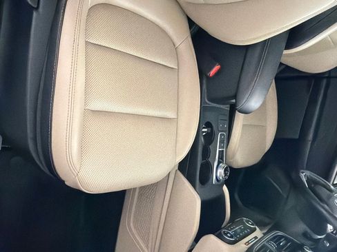 Used 2021 Ford Escape SEL AWD/4WD image 21