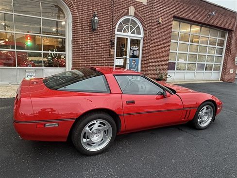 Used 1990 Chevrolet Corvette ZR-1 RWD image 3