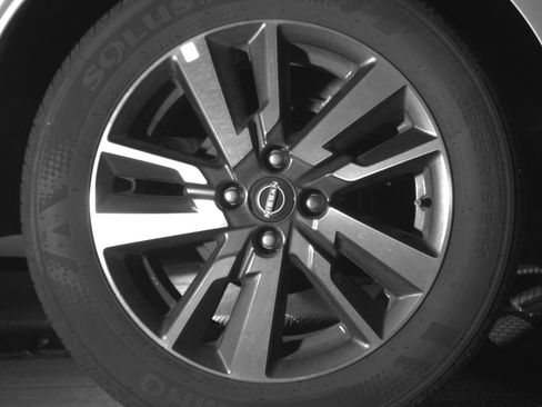 Used 2025 Nissan Versa SV image 15