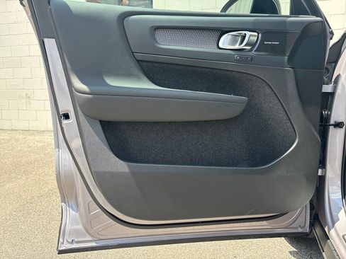 New 2026 Volvo XC40 B5 Ultra w/ Climate Package image 10
