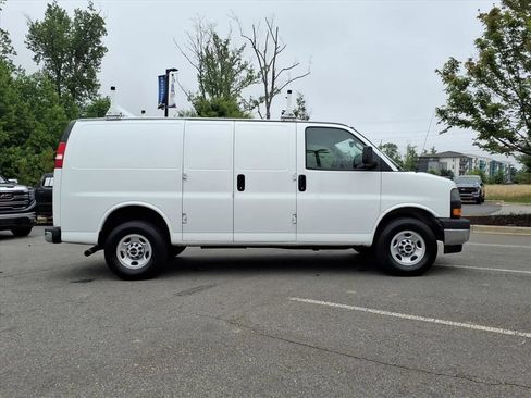 Certified 2023 GMC Savana 2500 w/ Driver Convenience Package RWD image 34