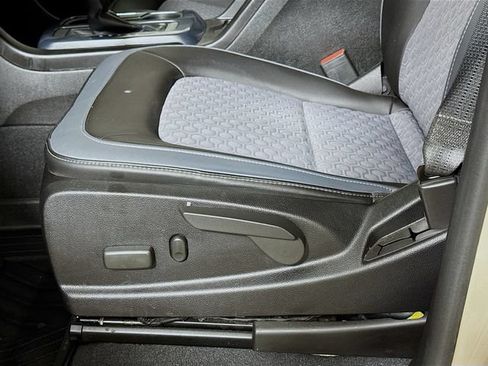 Used 2021 Chevrolet Colorado Z71 RWD image 17