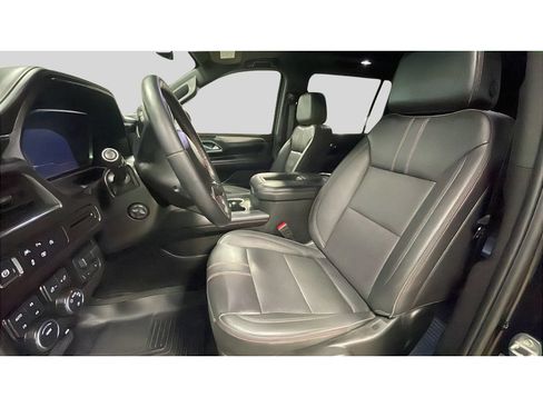 Used 2024 Chevrolet Suburban RST w/ Sport Performance Package AWD/4WD image 12