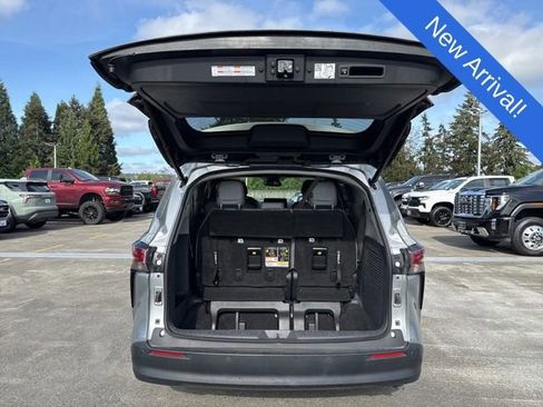 Used 2021 Toyota Sienna XLE FWD image 9