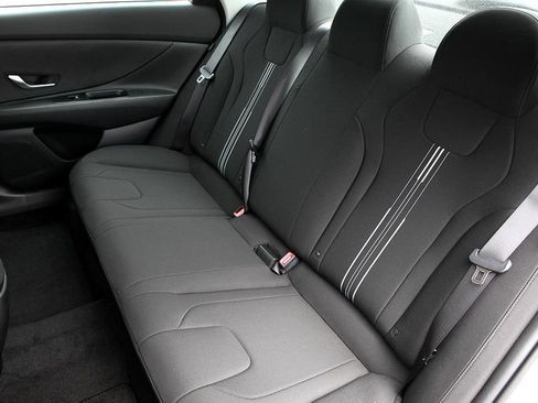 Used 2024 Hyundai Elantra SEL image 21