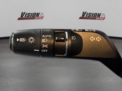 Used 2022 Nissan Rogue SL w/ SL Premium Package image 24