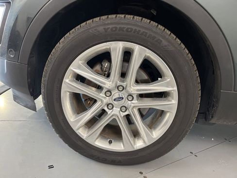 Used 2016 Ford Explorer Limited w/ Equipment Group 301A image 9