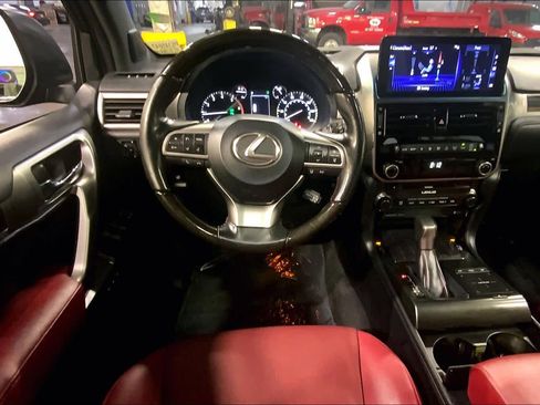 Certified 2023 Lexus GX 460 Premium w/ Premium Package image 5