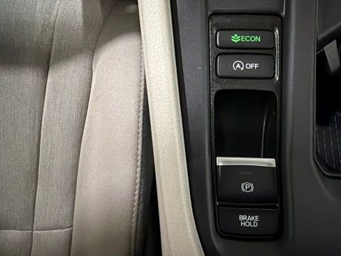Used 2025 Honda Accord SE image 38