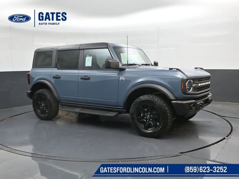 Used 2025 Ford Bronco Big Bend w/ Black Diamond Package AWD/4WD image 4