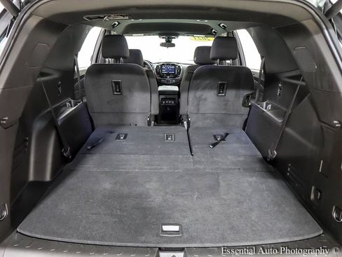 Used 2023 Chevrolet Traverse LT w/ Midnight/Sport Edition AWD/4WD image 27