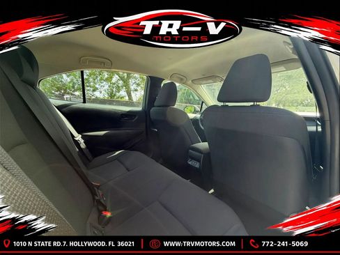 Used 2026 Toyota Corolla LE FWD image 11