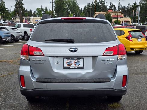 Used 2012 Subaru Outback 2.5i Limited AWD/4WD image 6