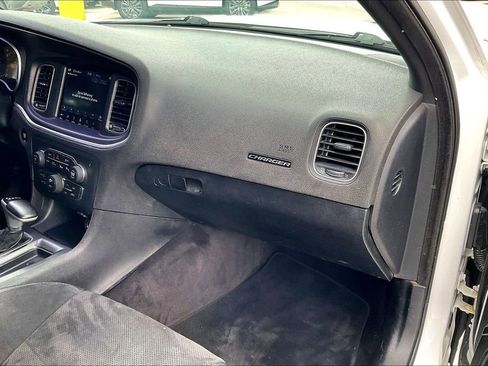Used 2018 Dodge Charger R/T Scat Pack RWD image 22