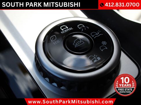 New 2025 Mitsubishi Outlander SEL image 18