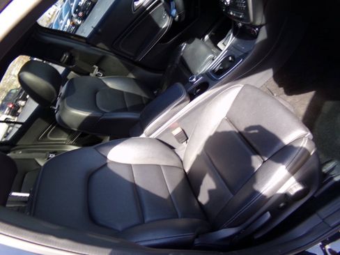 Used 2016 Mercedes-Benz GLA 250 image 29