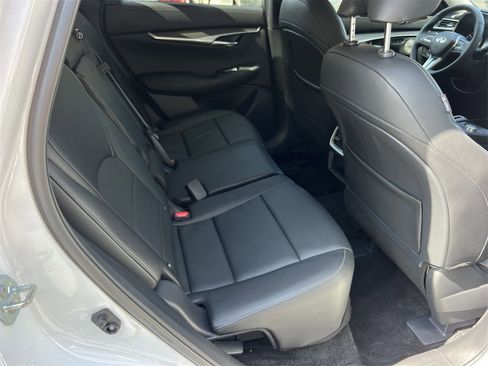 Used 2025 INFINITI QX50 Luxe image 13