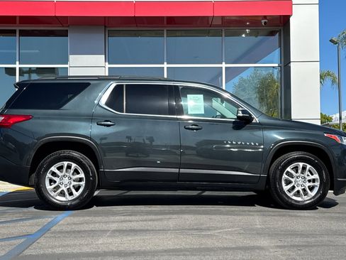 Used 2021 Chevrolet Traverse LT image 4