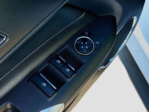 Used 2018 Ford Mustang Premium image 23