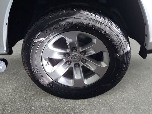 Certified 2022 RAM 1500 Laramie image 33