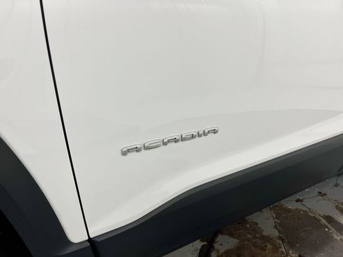 Used 2023 GMC Acadia SLT AWD/4WD image 21
