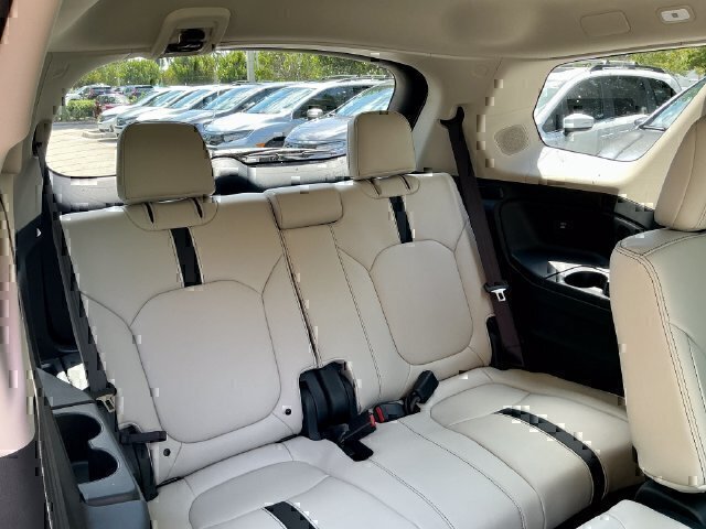 New 2026 Honda Pilot Touring image 13