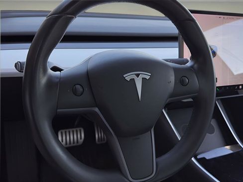 Used 2019 Tesla Model 3 Performance image 15