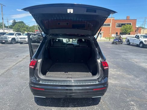 Used 2021 Volkswagen Tiguan SE R-Line AWD/4WD image 44